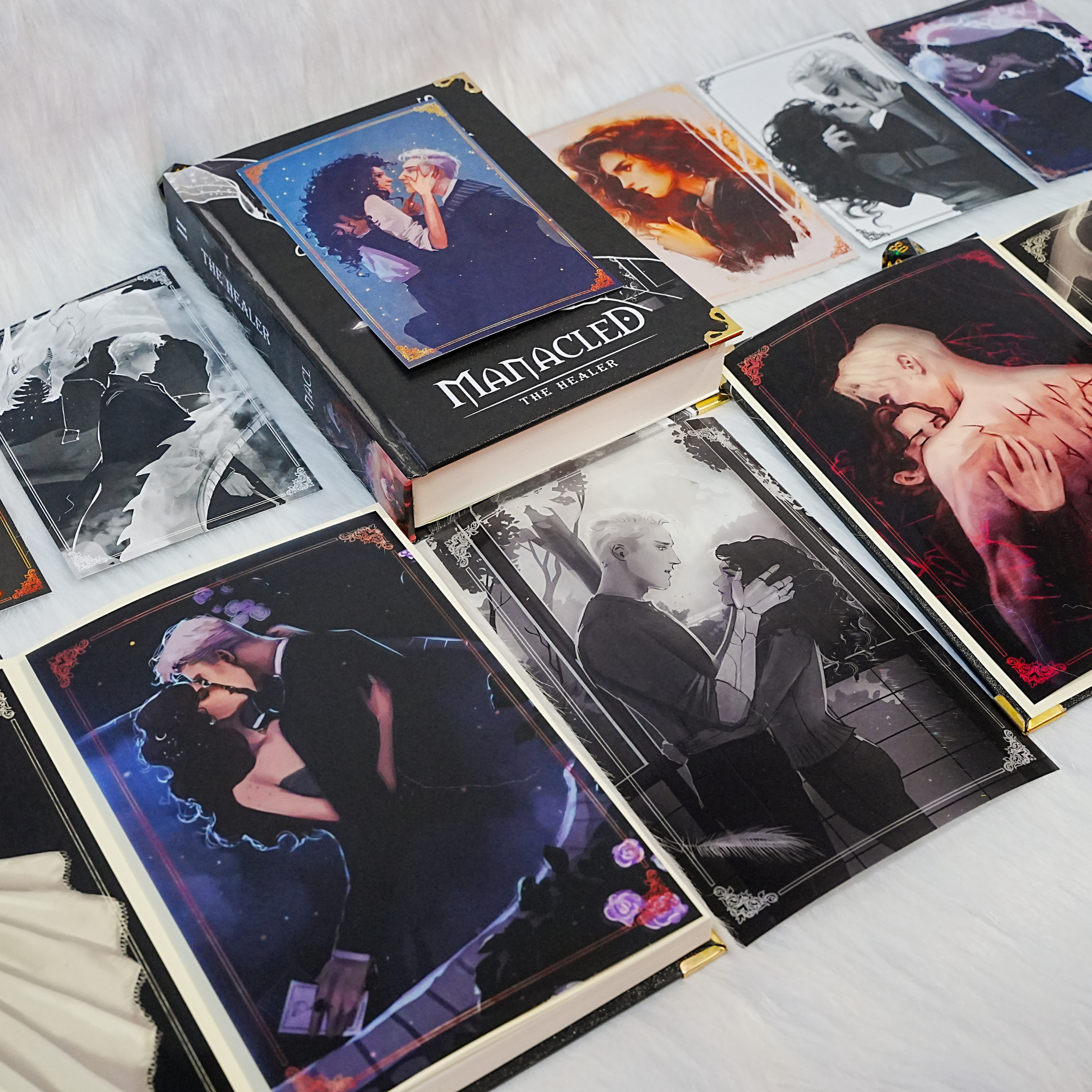 Manacled Book – Complete 3-Book Set by Senlinyu | Collector’s Fanfiction Edition | Posters & Bookmarks Included
