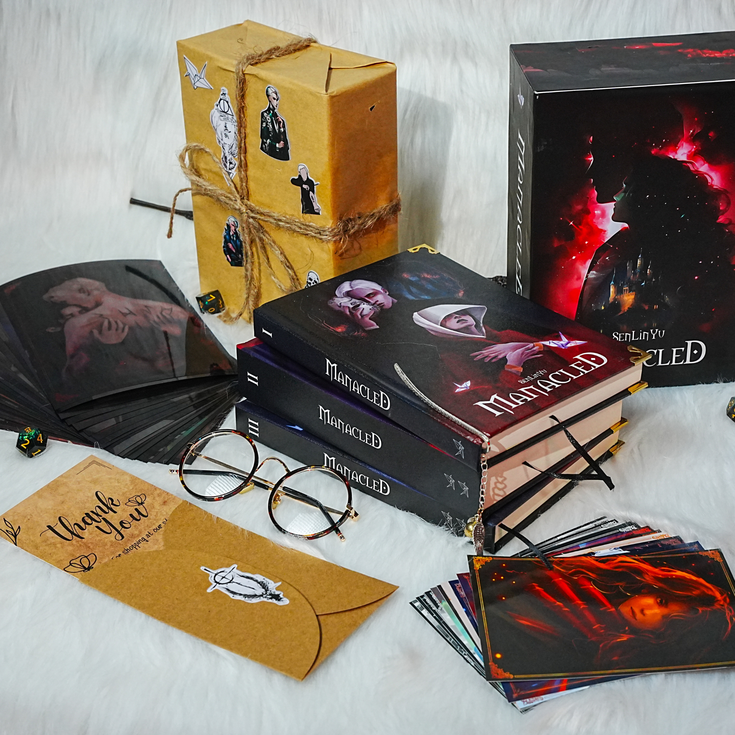 Manacled Book – Complete 3-Book Set by Senlinyu | Collector’s Fanfiction Edition | Posters & Bookmarks Included